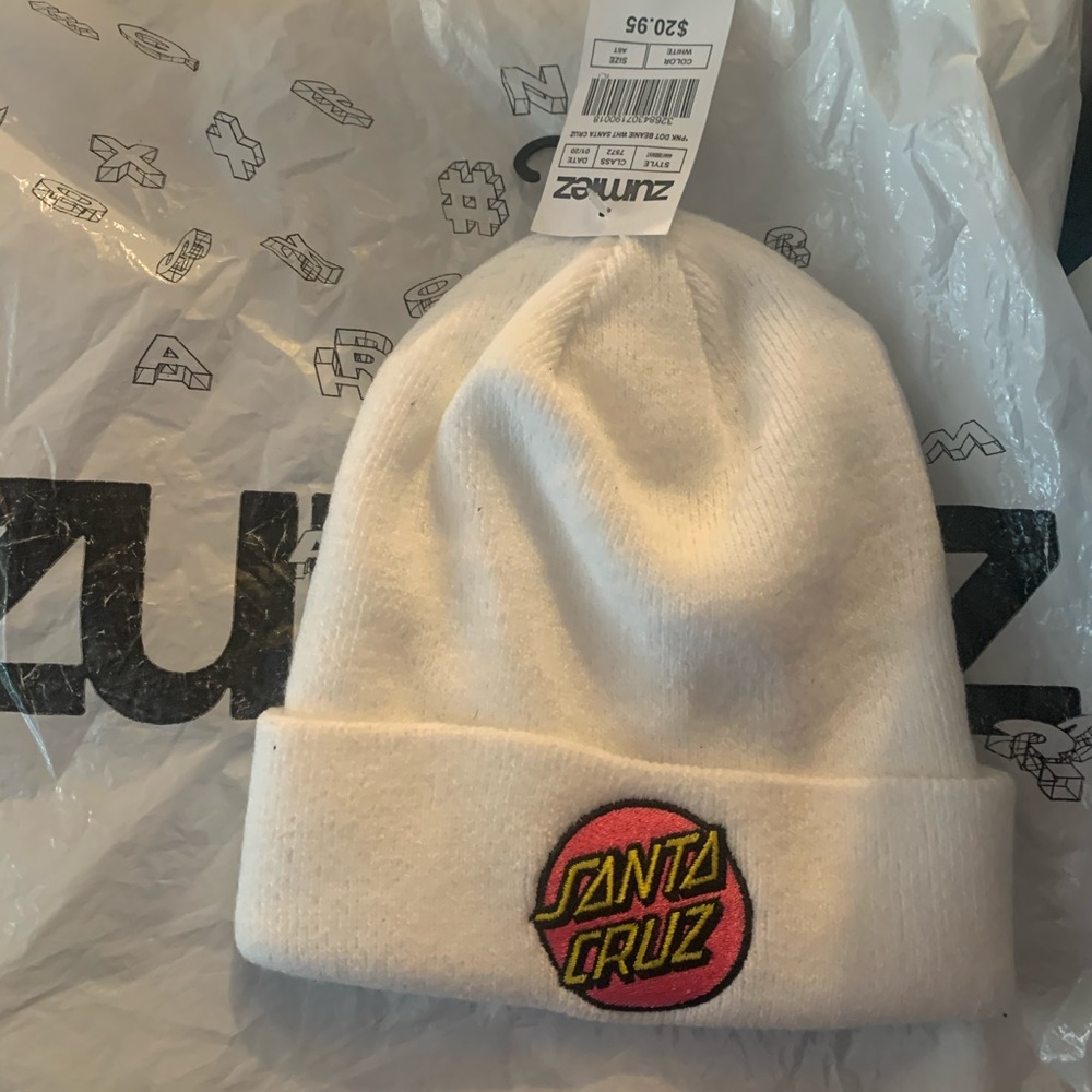 Santa Cruz white beanie.